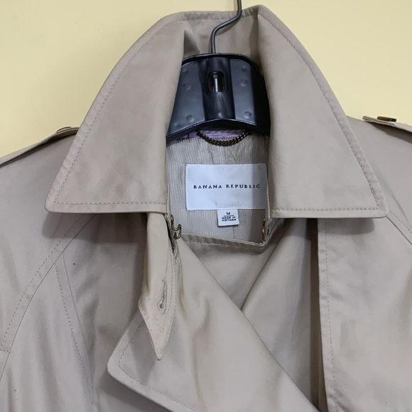 Banana Republic | Golden Beige Water-Resistant Classic Twill Lined Trench Coat M - Picture 9 of 17
